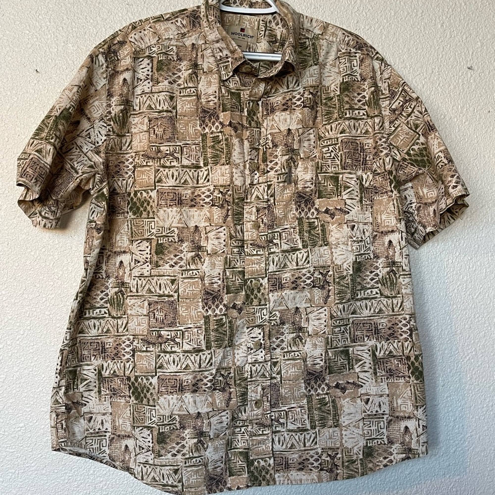 Men’s Woolrich Button Down Short Sleeve- L